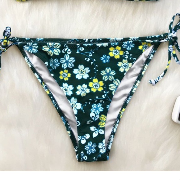 Green Floral Bikini Set - Cupshe - Picture 2 of 4
